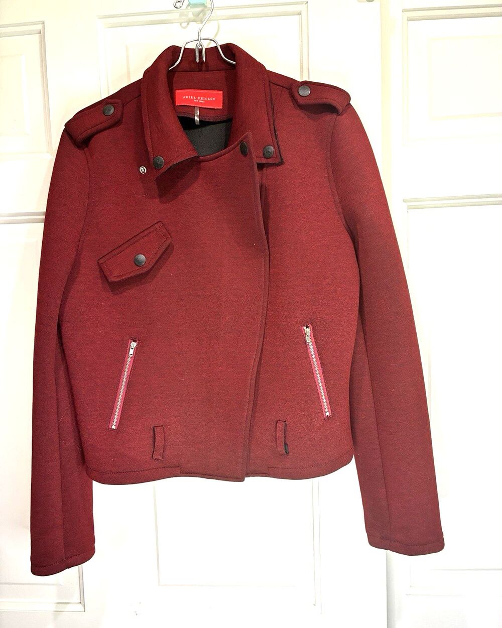 Akira Chicago Red Cropped Moto Jacket  Zipper Pockets Womens Large Private Brand